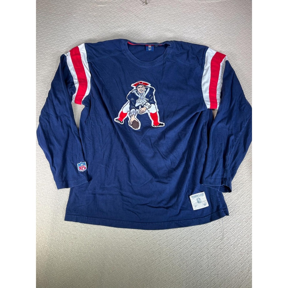 New England Patriots T-Shirt Men L Navy Blue NFL Team Graphics Cotton - Picture 2 of 10